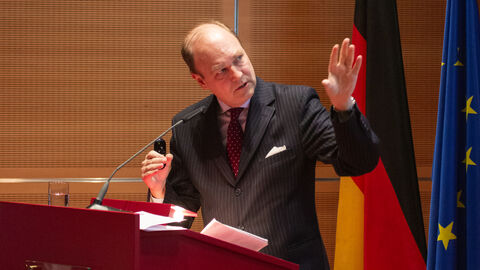 12. Europäischer Salon mit dem Kooperationspartner Belgien Belgiens Botschafter in Deutschland Willem van de Voorde bei seinem Grußwort