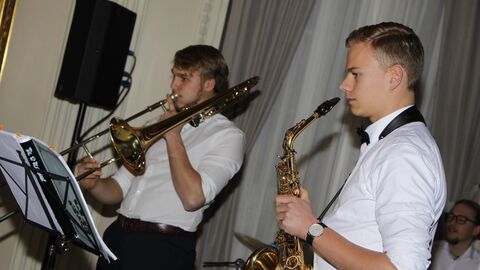 Hessischer Europaempfang am 17.11.2017 in Hanau - Musikalische Untermalung durch das Ensemble Jazz43 der Paul-Hindemith-Musikschule in Hanau Musikalische Untermalung durch das Ensemble Jazz43 der Paul-Hindemith-Musikschule in Hanau