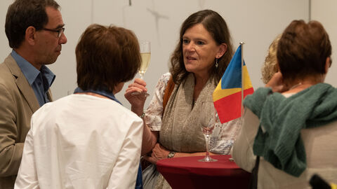 Gäste beim Stehempfang 