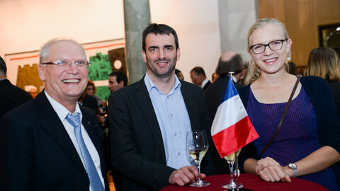 4. Europäischer Salon mit Frankreich - Gäste beim Stehempfang 