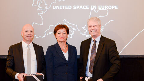 Dr. Rolf Densing, Europaministerin Lucia Puttrich und Dr. Thomas Reiter