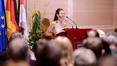 Katerina Chatzinikolaou, Geige