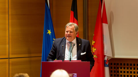 Der finnische Honorarkonsul Dr. Kolster