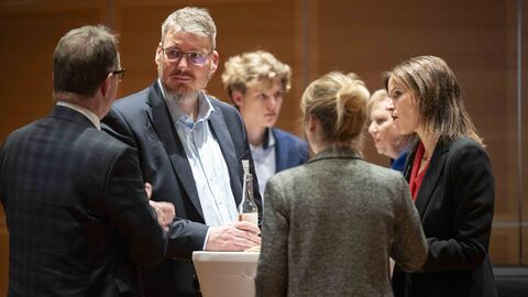 Multiplikatorentreffen zum Thema Europawahl 2024 am 20.11.2023_Austausch Gäste_3 Austausch der Gäste im Rahmen Multiplikatorentreffen zum Thema Europawahl 2024 am 20.11.2023