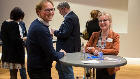 Austausch der Gäste im Rahmen des Multiplikatorentreffens am 08.12.2023 iim Regierungspräsidium Kassel Austausch der Gäste im Rahmen des Multiplikatorentreffens am 08.12.2023 iim Regierungspräsidium Kassel