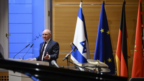 Begrüßung durch Europaminister Manfred Pentz