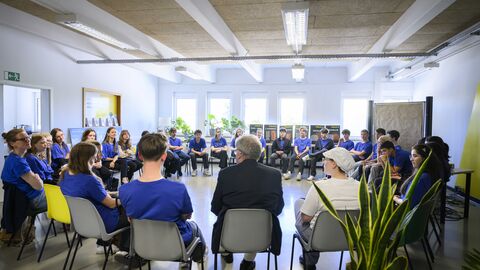Gesprächsrunde im Veranstaltungsraum der Biobäckerei