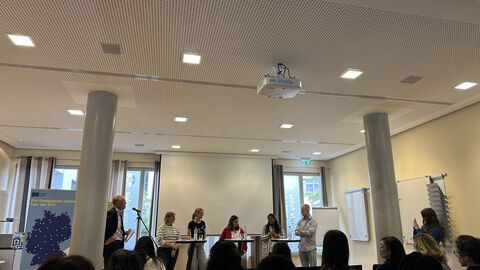 Paneltalk Zukunftskompetenzen Paneltalk zum Thema Zukunftskompetenzen