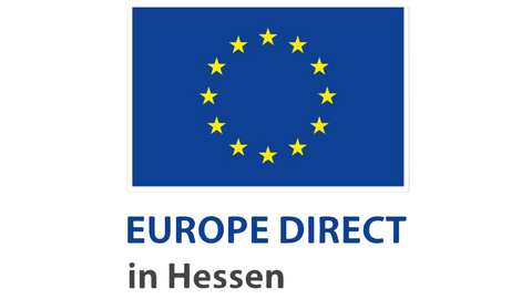 Europäische Flagge mit der Unterschrift "EUROPE DIRECT in Hessen"