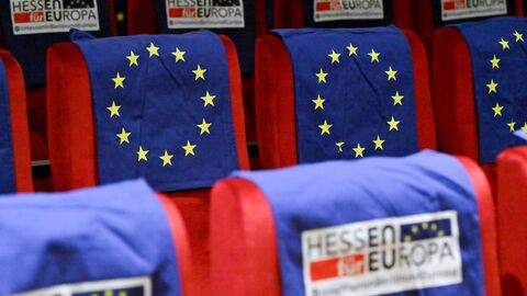 Europabeutel auf den Sitzen